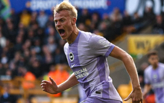 Here we go! Tottenham đạt thỏa thuận mua Jan Paul van Hecke