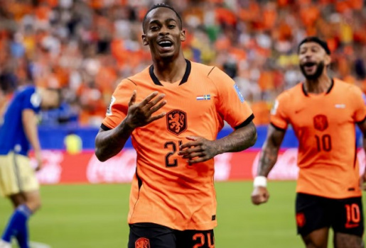 Man Utd muốn chiêu mộ “thần tài” của tuyển Hà Lan