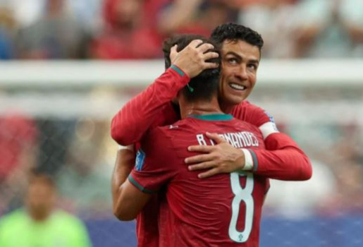 Bruno Fernandes chứng minh Thierry Henry đã sai về Ronaldo