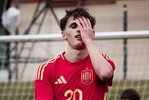 Atletico trả đũa Real Madrid bằng việc chiêu mộ Alvaro Vega