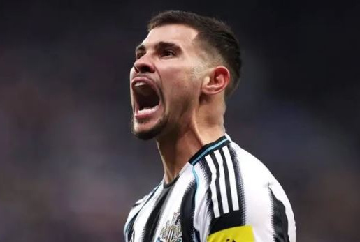 Newcastle từ chối đề nghị 60 triệu bảng của Arsenal cho Guimaraes