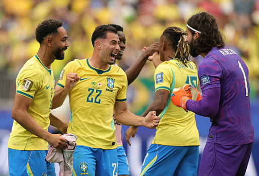 Chấm điểm tuyển Brazil: Casemiro chuộc lỗi; Martinelli hóa người hùng