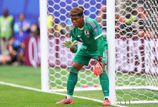 Leeds United nhắm Zion Suzuki sau kỳ World Cup ấn tượng