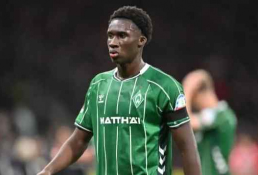Chelsea đấu MU và PSG giành trung vệ 19 tuổi Coulibaly