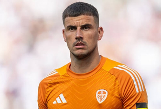 MU phải bán xong Bayindir để đón tân binh Karl Darlow