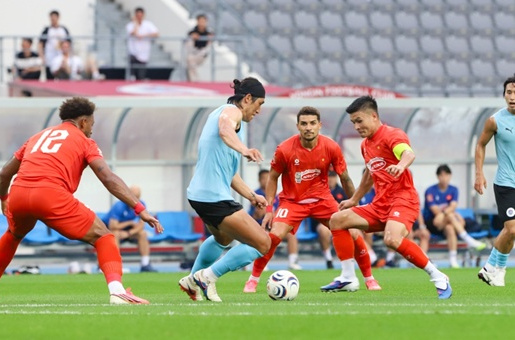 HLV Kim Sang Sik tìm thấy dữ liệu vàng từ trận thắng Yongin FC