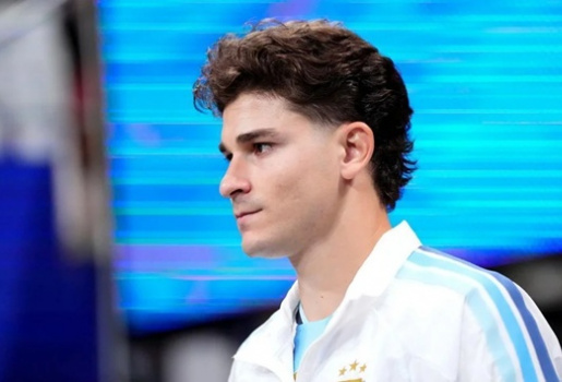 Barcelona chốt giá cuối 130 triệu euro cho Julian Alvarez