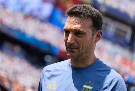 Scaloni thừa nhận Tây Ban Nha hay hơn Argentina
