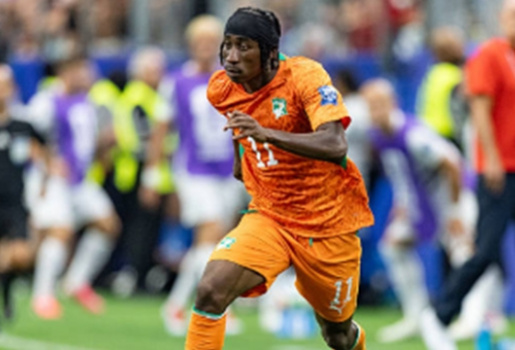Domino Diomande kích hoạt, Man Utd chờ đón Tchouameni