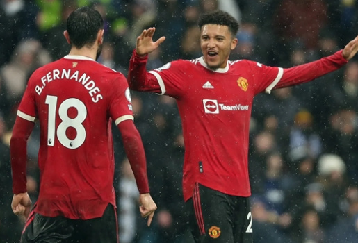 Sancho mặc áo Bruno Fernandes tập luyện