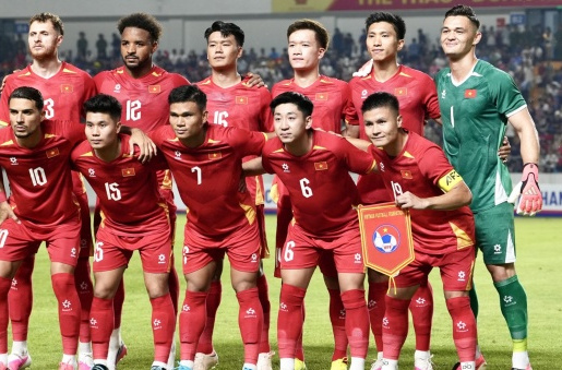 Bản sắc tuyển Việt Nam và bài kiểm tra mang tên Singapore
