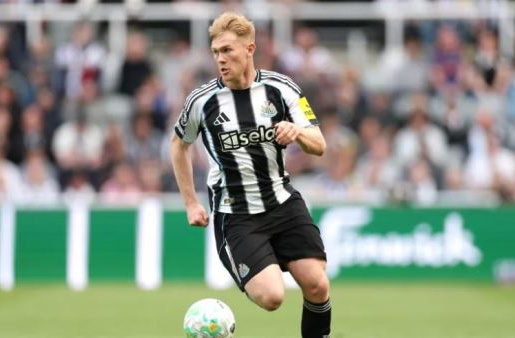 MU nhắm sao Fulham phòng trường hợp hụt Lewis Hall