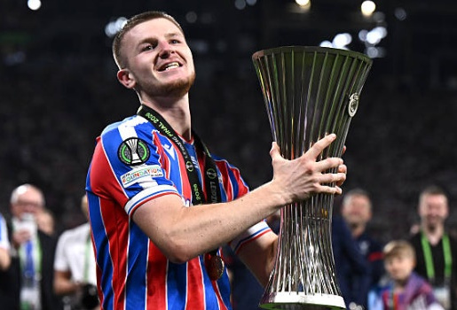 Man City tăm tia Adam Wharton sau khi chia tay Rodri