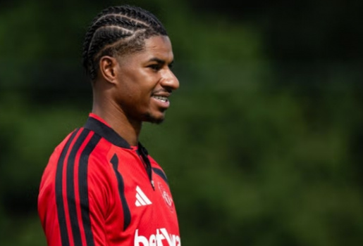 Rashford dìu dắt đàn em để ghi điểm với sếp lớn MU