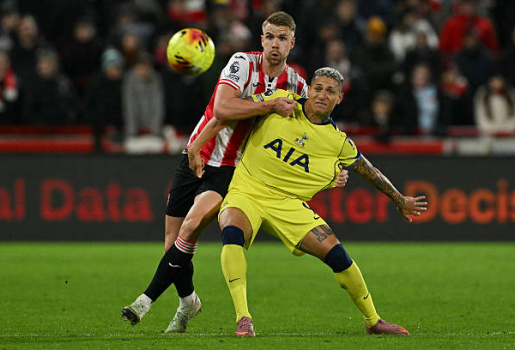 Soi trận Brentford vs Tottenham: Derby rực lửa