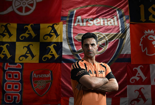 Arsenal từ kẻ đi săn thành mục tiêu bị săn đuổi