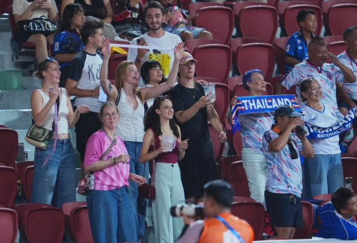 CĐV Thái Lan quay lưng với chung kết ASEAN Cup dù vé giảm giá