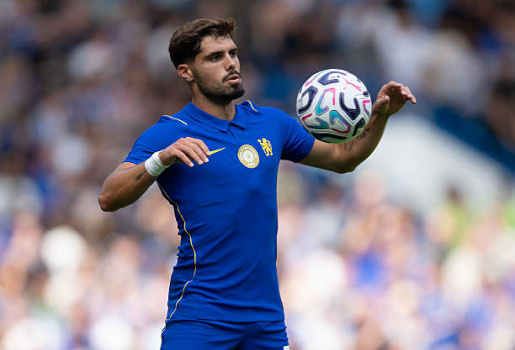 Joe Cole choáng với mức phí 100 triệu bảng của Pedro Neto