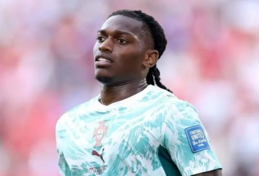 Aston Villa đàm phán chiêu mộ Rafael Leao từ AC Milan
