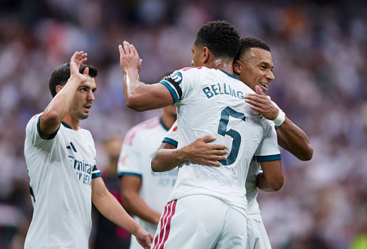 Vũ điệu của Bellingham giúp Real Madrid đè bẹp Malaga