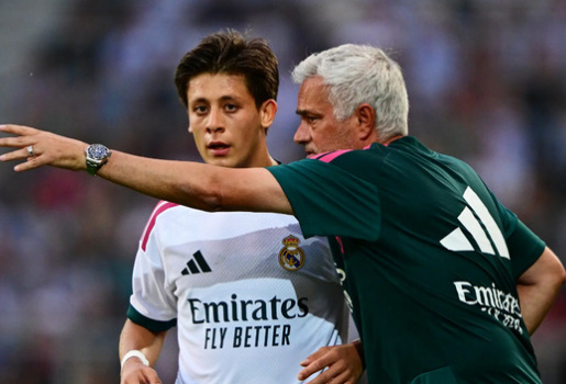 Tỏa sáng cùng Mourinho, Guler biến Diomande thành thương vụ thừa thãi?