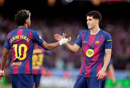 Sức trẻ là chìa khóa để Barca vận hành lối chơi của Hansi Flick