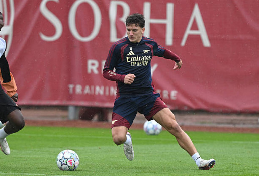 Arsenal ngỡ ngàng trước phong độ của tân binh Christos Tzolis