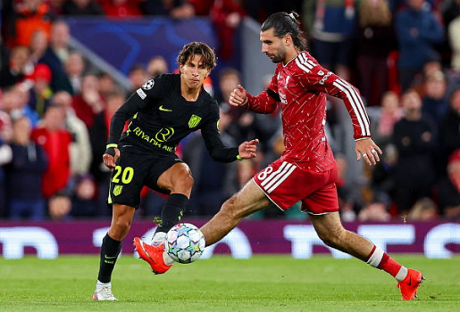 2 tiền vệ ghi tuyệt phẩm, Liverpool ngược dòng hạ Atletico Madrid