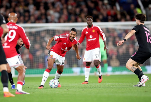 Man Utd và bài toán giữ gìn Michael Carrick mới