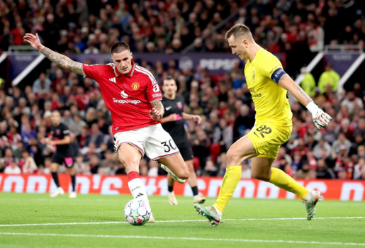 Sheringham chỉ ra lý do MU buộc phải dùng Sesko ở derby Manchester