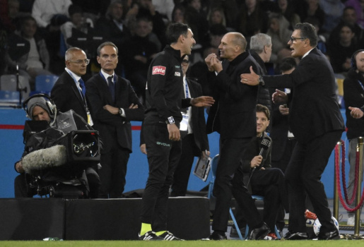 Massimiliano Allegri và cơn thịnh nộ với bóng đá Ý