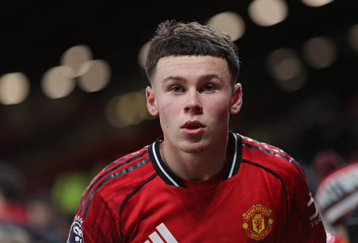 Kai Rooney lập cú poker, fan MU đề xuất đôn ngay lên đội một