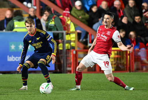 Thua sốc Fleetwood, Odegaard thừa nhận Arsenal thi đấu dưới tiêu chuẩn