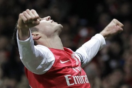 Chấm điểm Arsenal (1-0) QPR: Chúc mừng Van Perfect