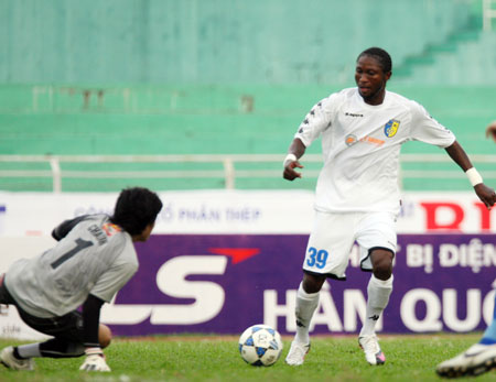 Super League hấp dẫn ngay vạch “xuất phát”?