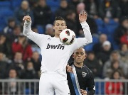 Video: Pha ghi bàn đẹp mắt không được công nhận của Cristiano Ronaldo v Malaga