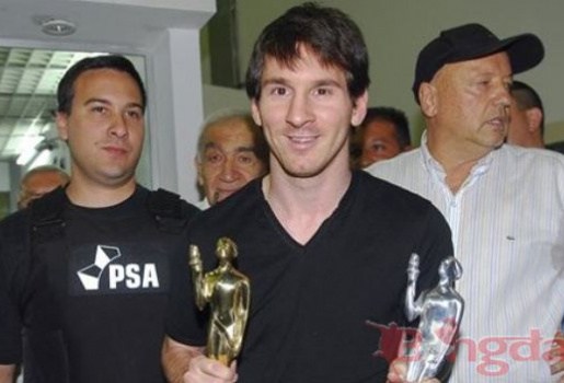 Pep Guardiola: Messi xuất sắc hơn sau mỗi năm