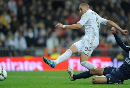 Người hùng Benzema: Trên cái bóng của Zizou...