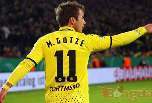 Dortmund chưa bán Gotze, Arsenal, M.U lại phải chờ