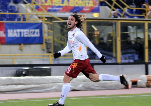 Roma mất Osvaldo 8 tuần