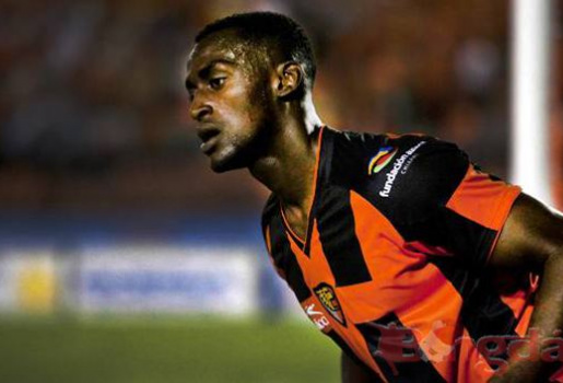 Liverpool hỏi mua sao Colombia