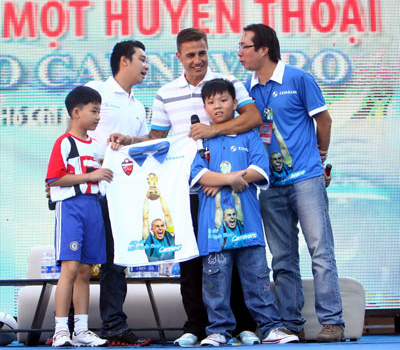 Gặp gỡ huyền thoại Fabio Cannavaro - Thỏa lòng người hâm mộ!