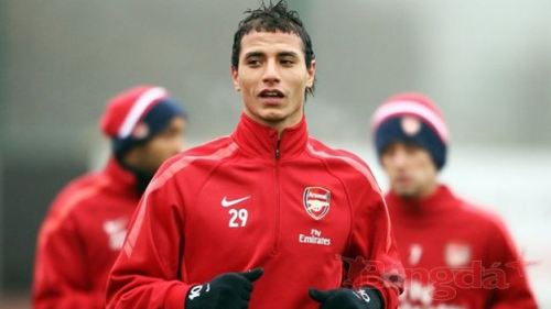 Chamakh ngỏ lời cùng Fiorentina