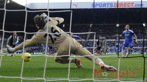 Newcastle nhắn Chelsea: Chi 15 triệu bảng, có Krul