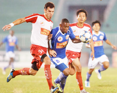 Các đội hạng nhất miền Trung - Vui ít, lo nhiều!