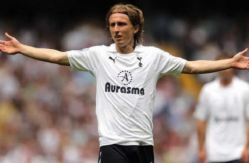 Tại sao Modric lại phải chuyển sang Chelsea?