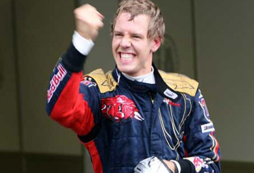 Vettel mở đường cho tham vọng của Ferrari