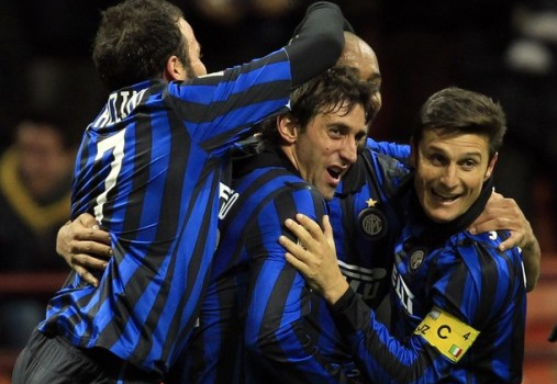 Tận dụng sai lầm của Abate, Milito giành trọn 3 điểm cho Inter