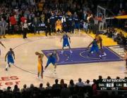 Video NBA: Pha 3 điểm mang về chiến thắng cho Lakers của Fisher