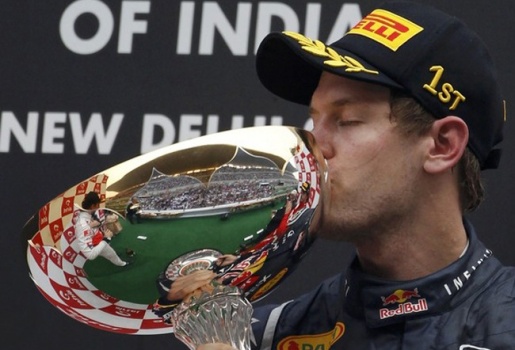 Mateschitz: Vettel sẽ mạnh mẽ hơn nữa